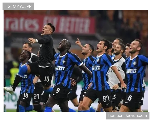 欧冠定位球防守策略对比 萨利巴与库巴尔西空中优势 欧冠定位球防守策略对比 萨利巴与库巴尔西空中优势